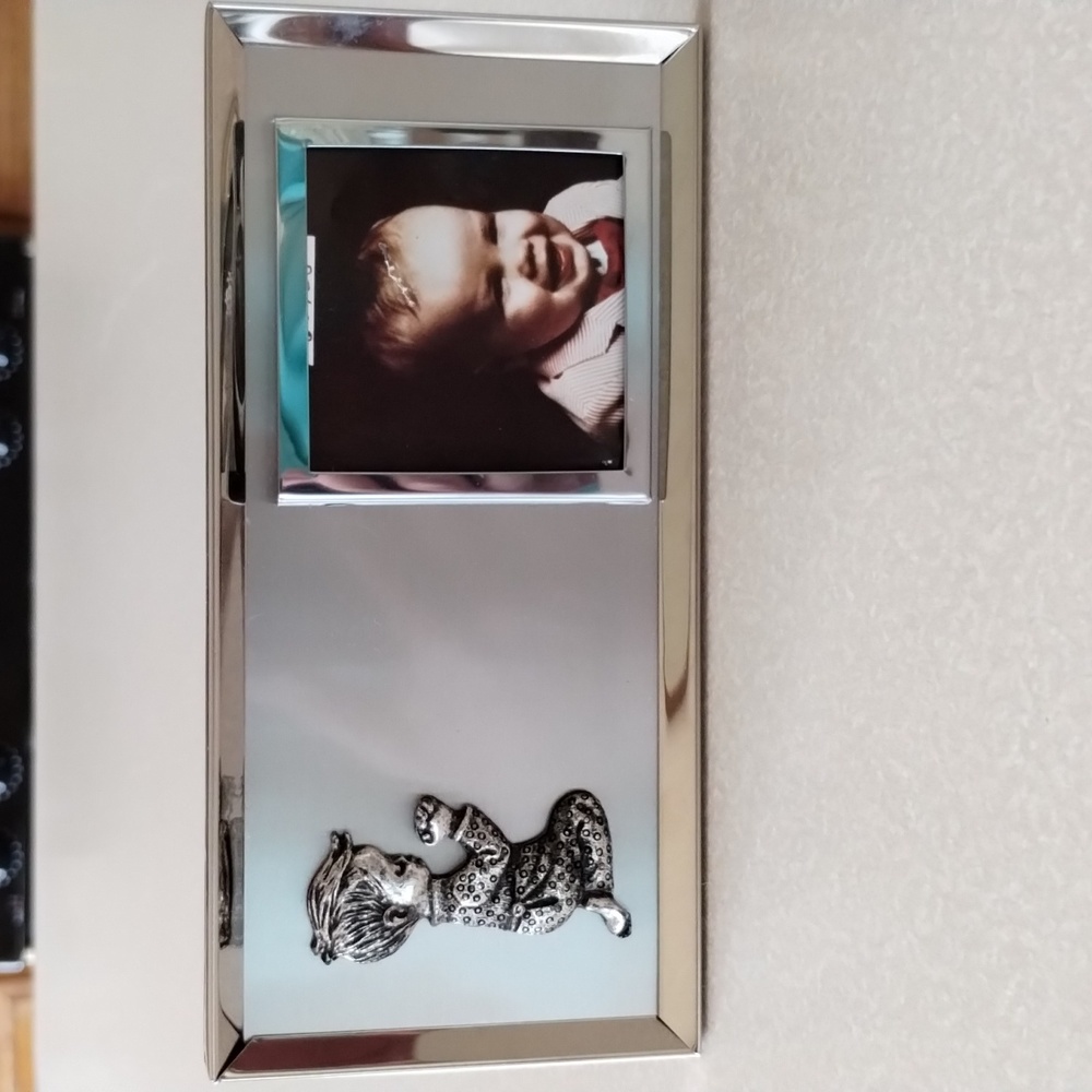 Praying boy picture frame, never used